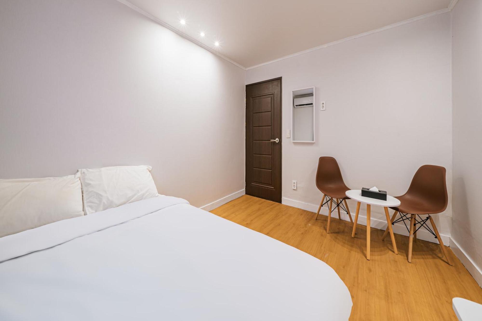 Lofy House Hostel เมืองเชจู ภายนอก รูปภาพ
