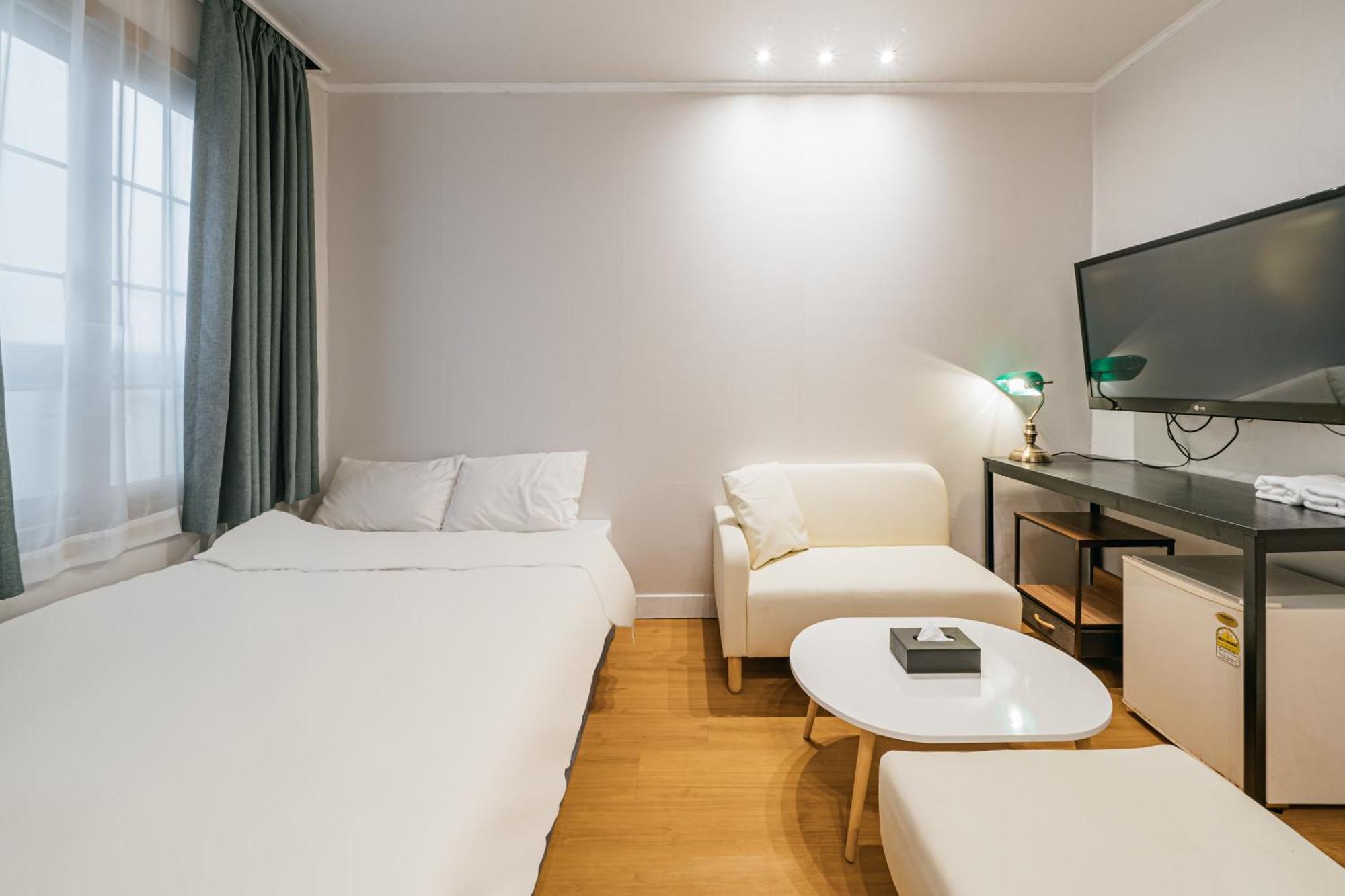 Lofy House Hostel เมืองเชจู ภายนอก รูปภาพ