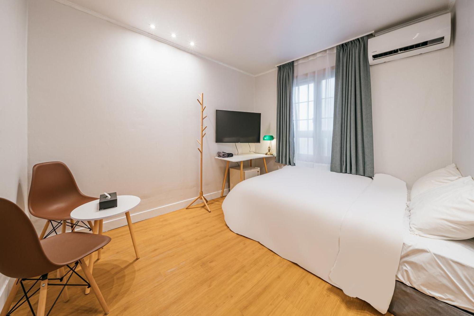 Lofy House Hostel เมืองเชจู ภายนอก รูปภาพ
