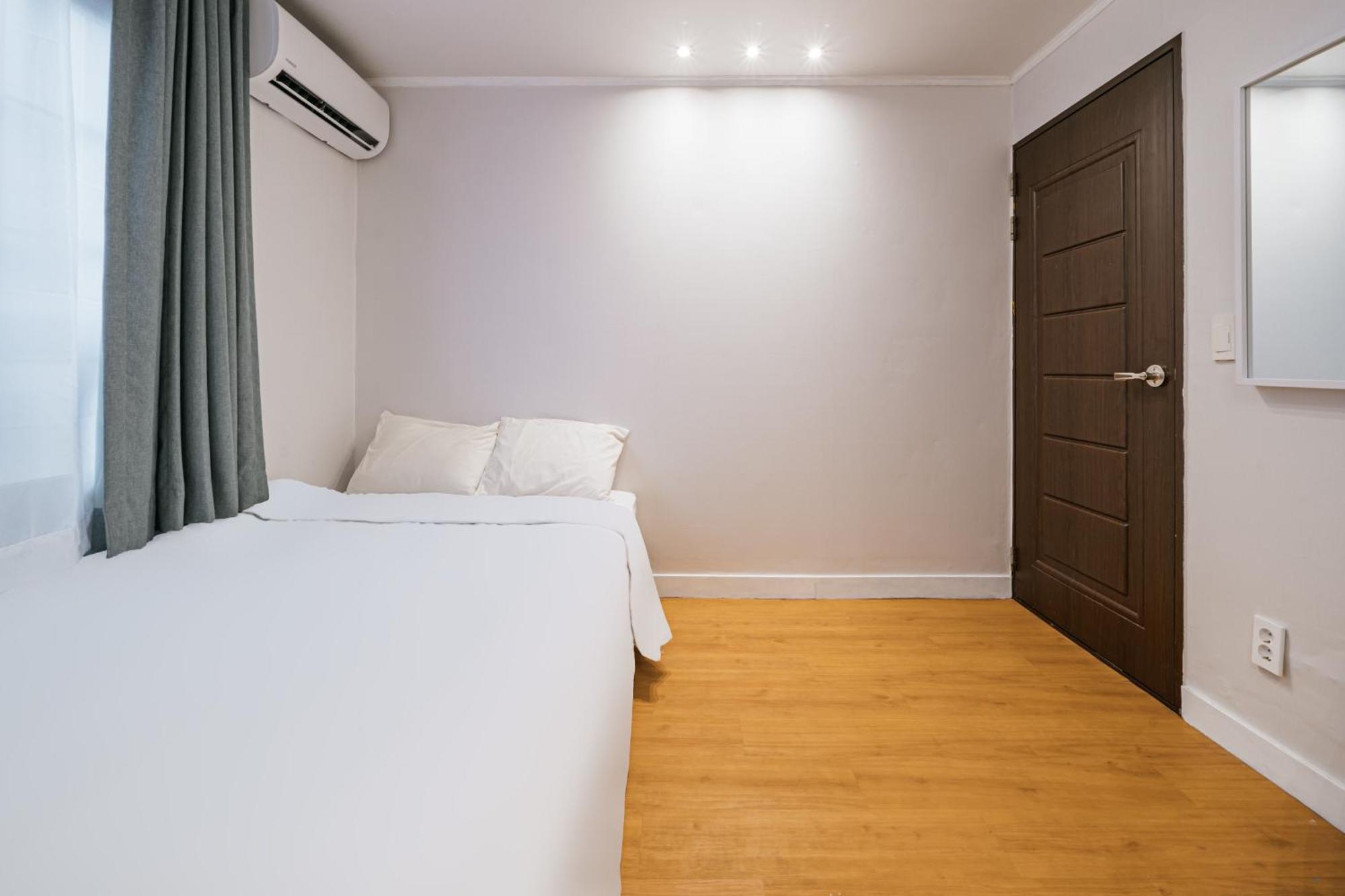 Lofy House Hostel เมืองเชจู ภายนอก รูปภาพ